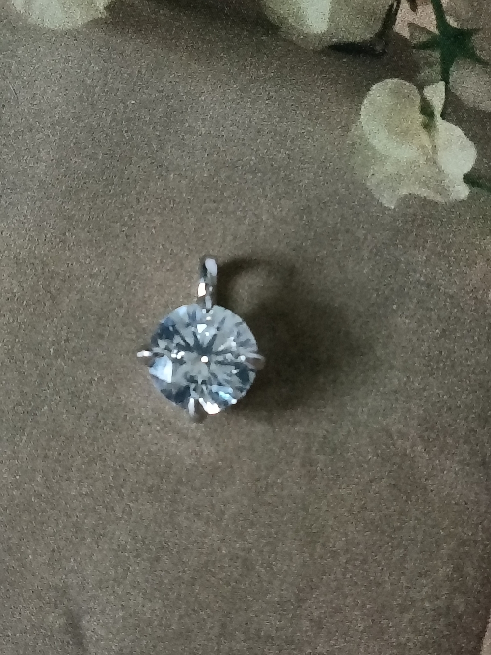 Classic Round Clear Crystal Pendant Necklace - Silver Tone 7cmW 9cmL w/Box